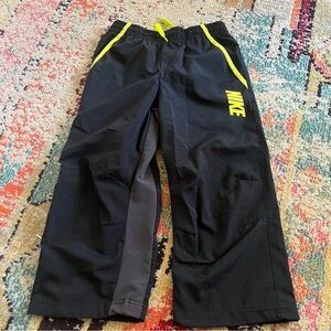 Nike kids windbreaker pants size M